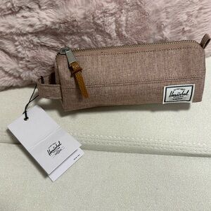 BNWT Herschel Pencil Case